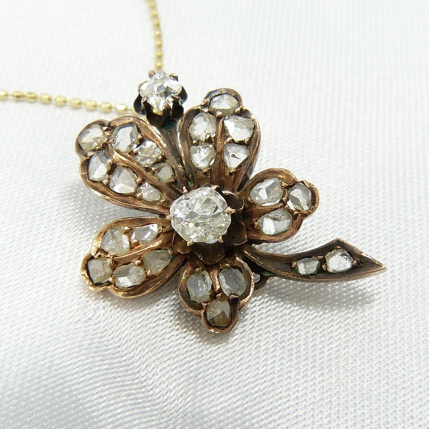 Antique old-cut and rose-cut diamond set flower pendant and chain, 14ct gold - Image 6 of 7