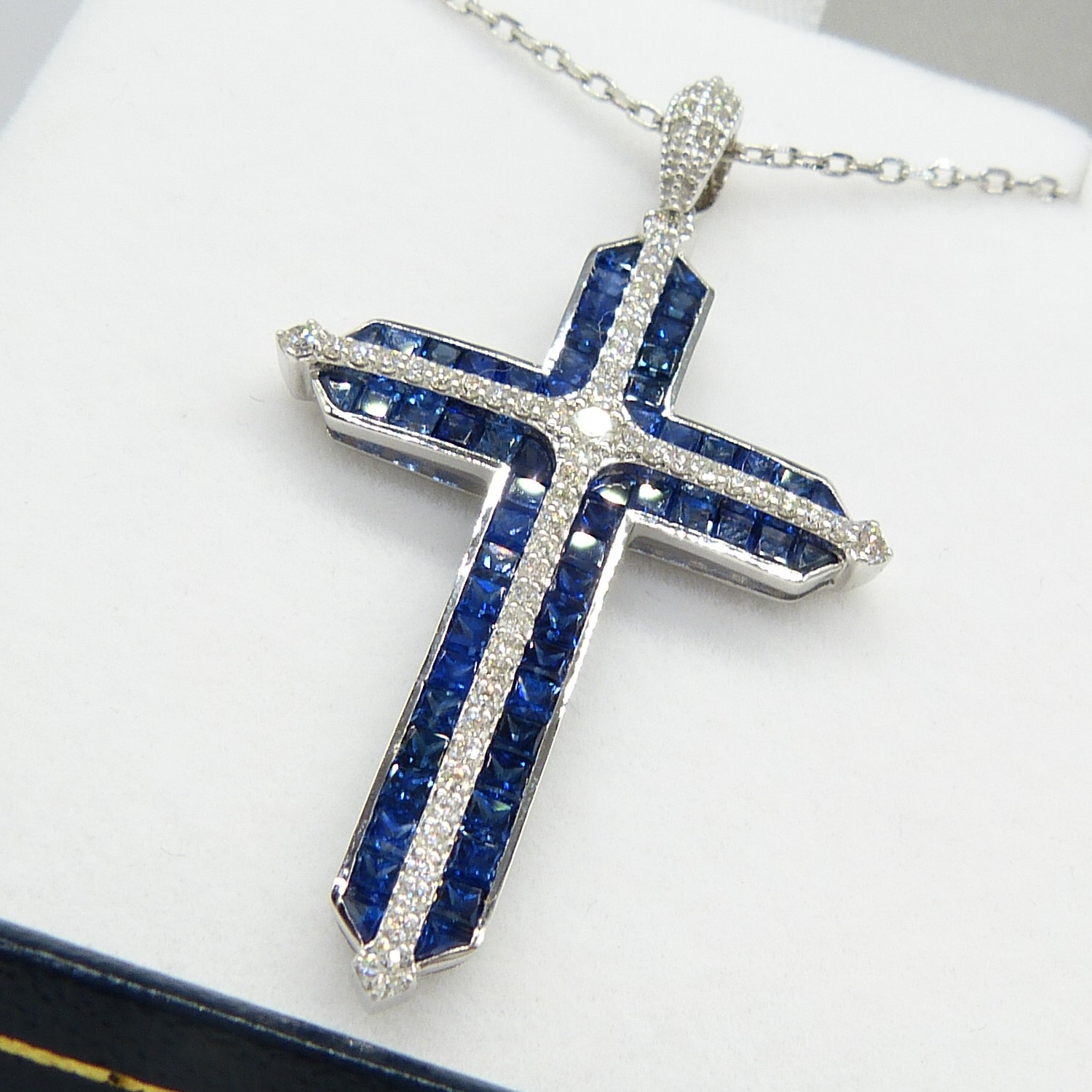 Impressive cross necklace set with natural sapphires and diamonds in 18ct white gold, boxed - Image 2 of 8