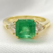 Emerald and trilliant-cut diamond 3-stone ring, 18ct yellow gold