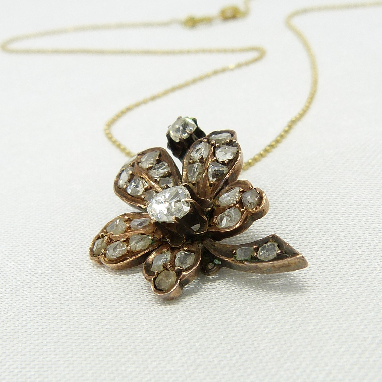 Antique old-cut and rose-cut diamond set flower pendant and chain, 14ct gold - Image 5 of 7