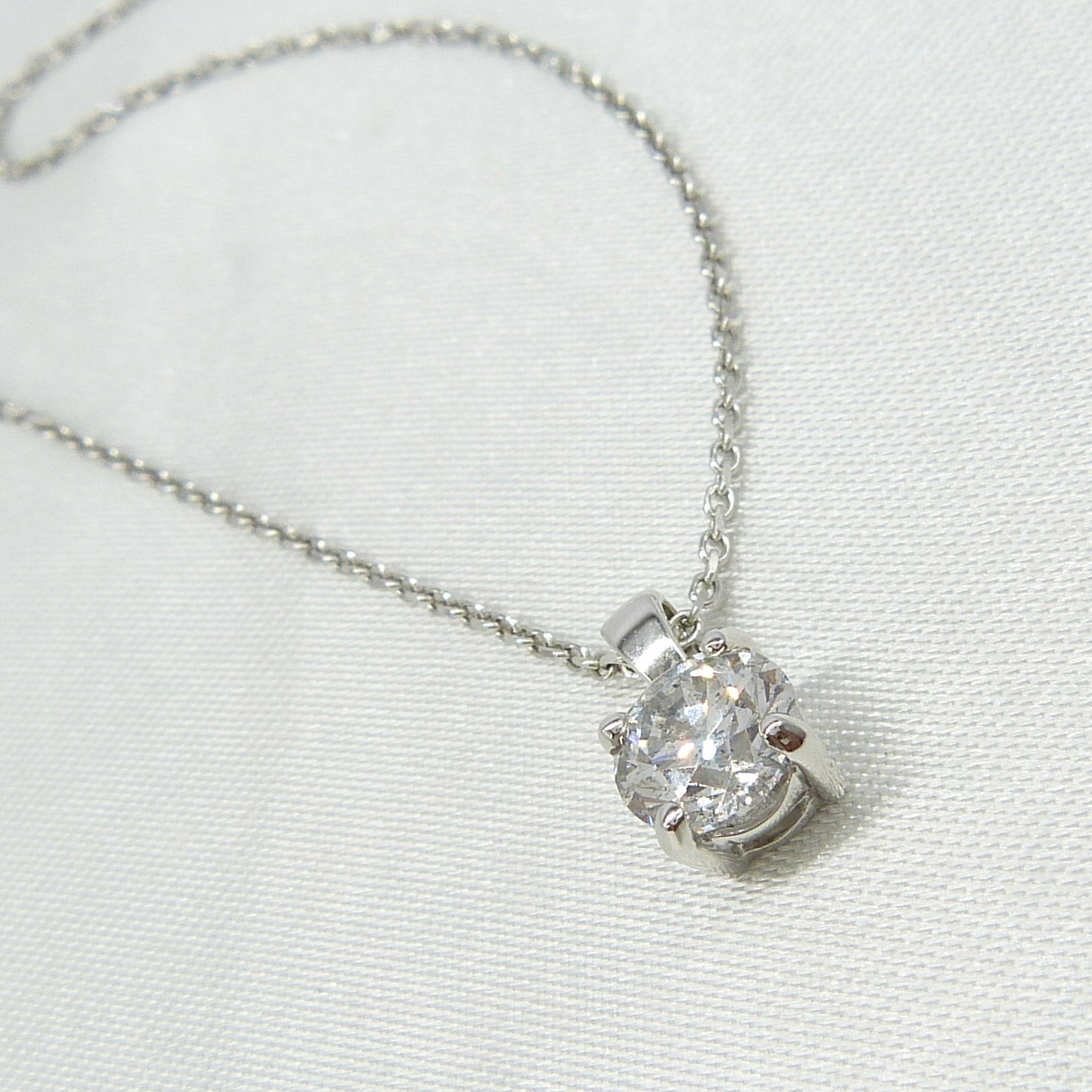 Certificated 1.24 carat, E colour round brilliant-cut diamond solitaire necklace, 18ct white gold - Image 5 of 9