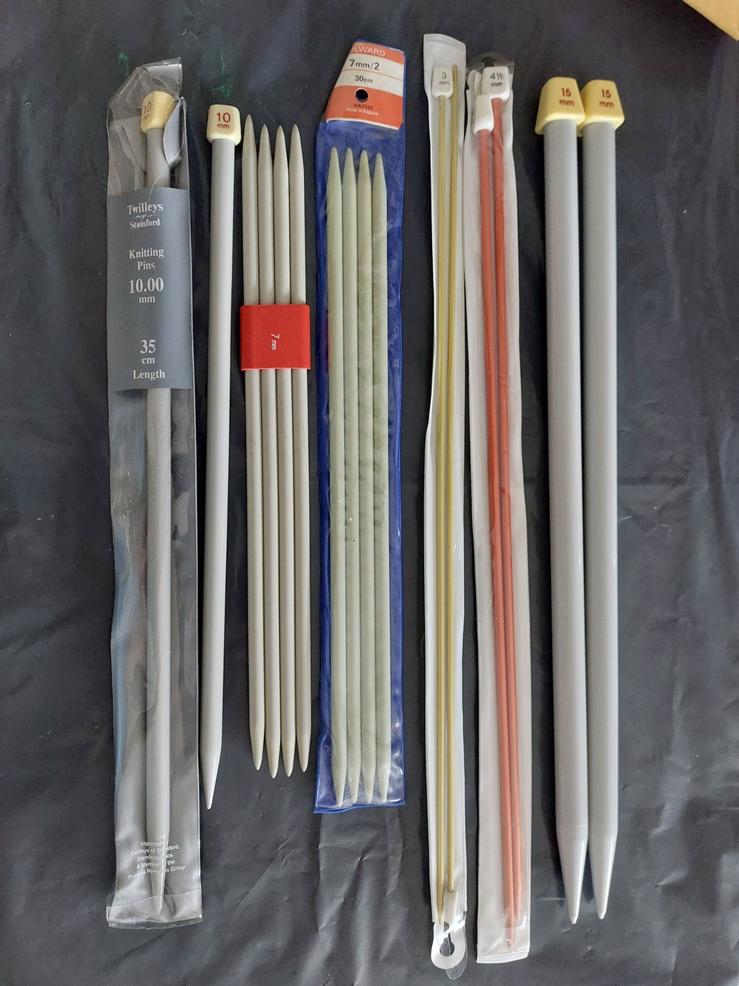 Knitting and Craft Needles - Image 12 of 14