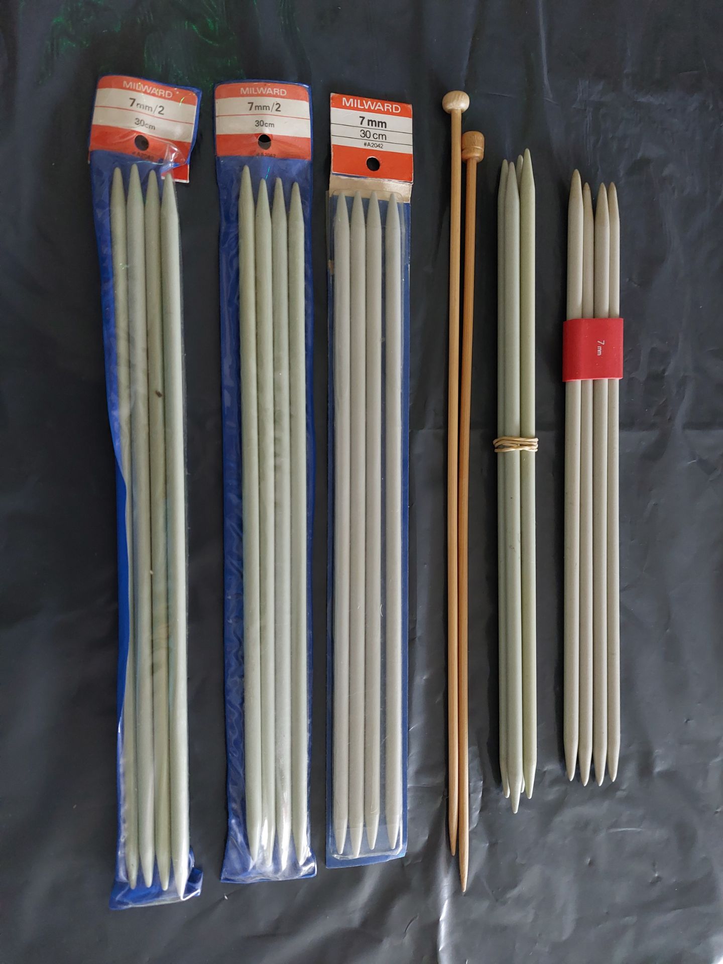 12 Sets of Knitting/Wool Needles - Image 2 of 3