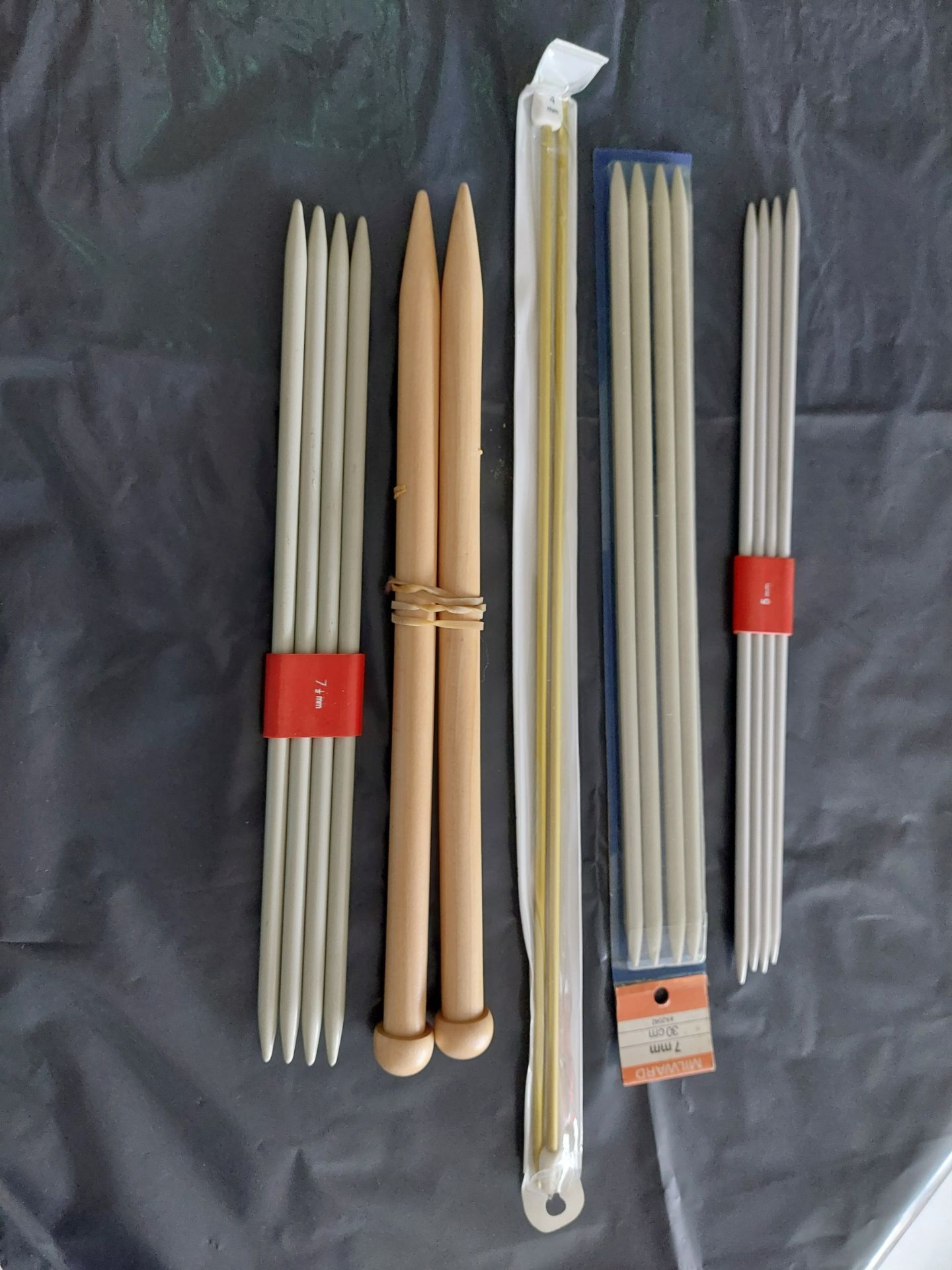 Knitting and Craft Needles - Image 13 of 14