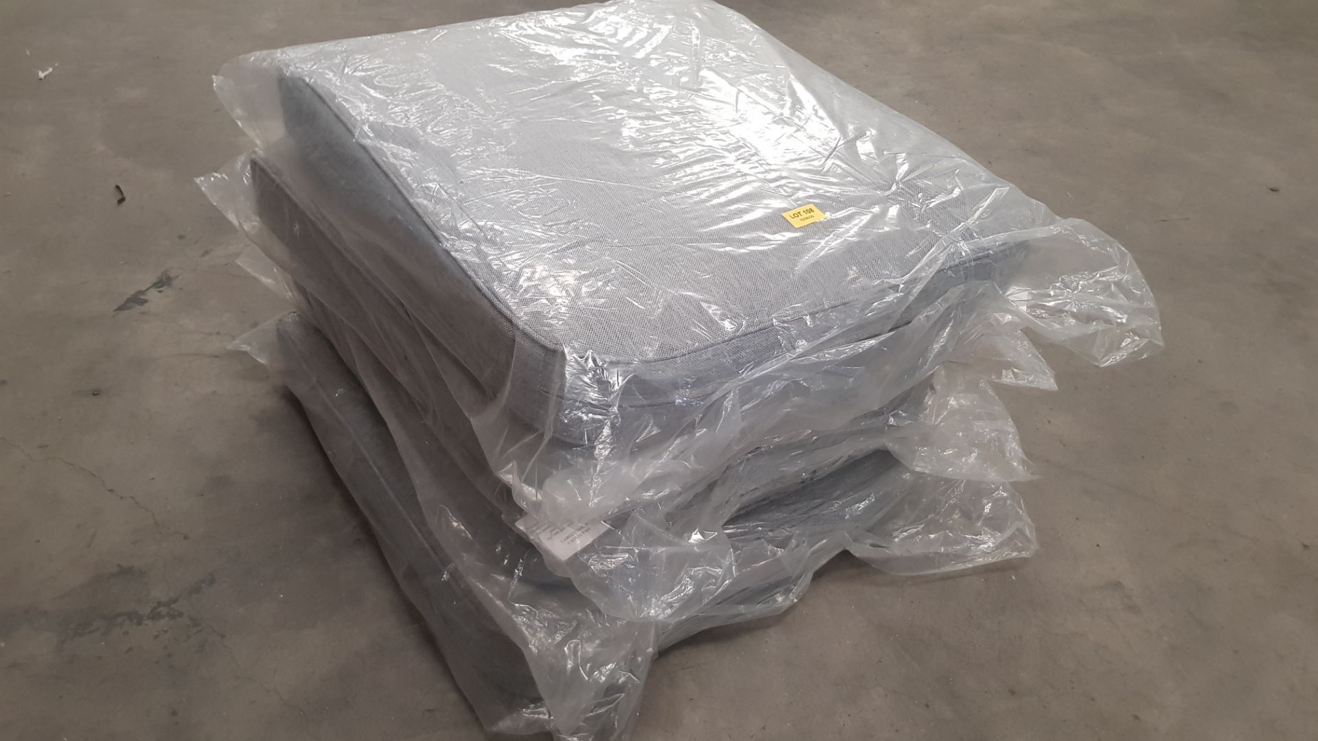 (108/5E) 4x Garden Furniture Cushion Grey. (57x 63x 9cm Approx). All Units Appear As New. - Image 2 of 2