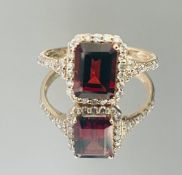 Beautiful Natural Garnet Ring With Diamonds And 18k Gold