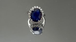 Beautiful 7.90Ct Natural Ceylon Blue Sapphire With Natural Diamonds & 18k W Gold