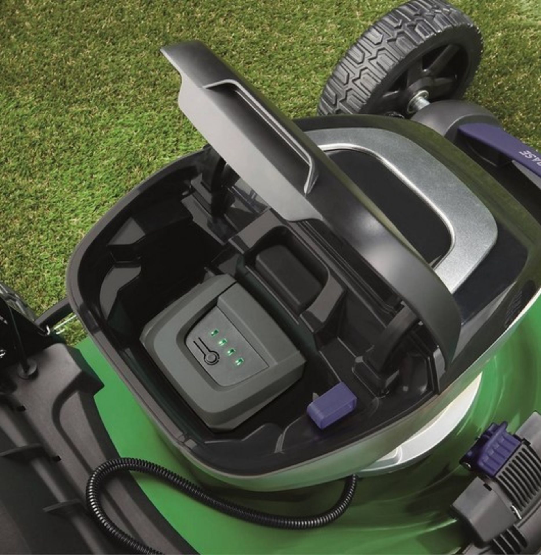 (111/Mez) RRP £349. Powerbase 40V Cordless Lawnmower 46cm. (2x Batteries & 1x Dual Charger Seen I... - Image 3 of 3