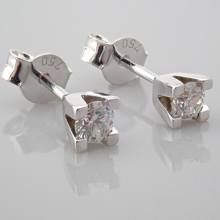 Certificated 18K White Gold Diamond Earring / Total 0.28 ct - Image 2 of 8