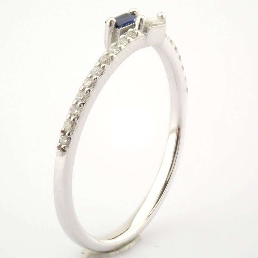Certificated 14K White Gold Diamond & Sapphire Ring / Total 0.2 ct - Image 5 of 8