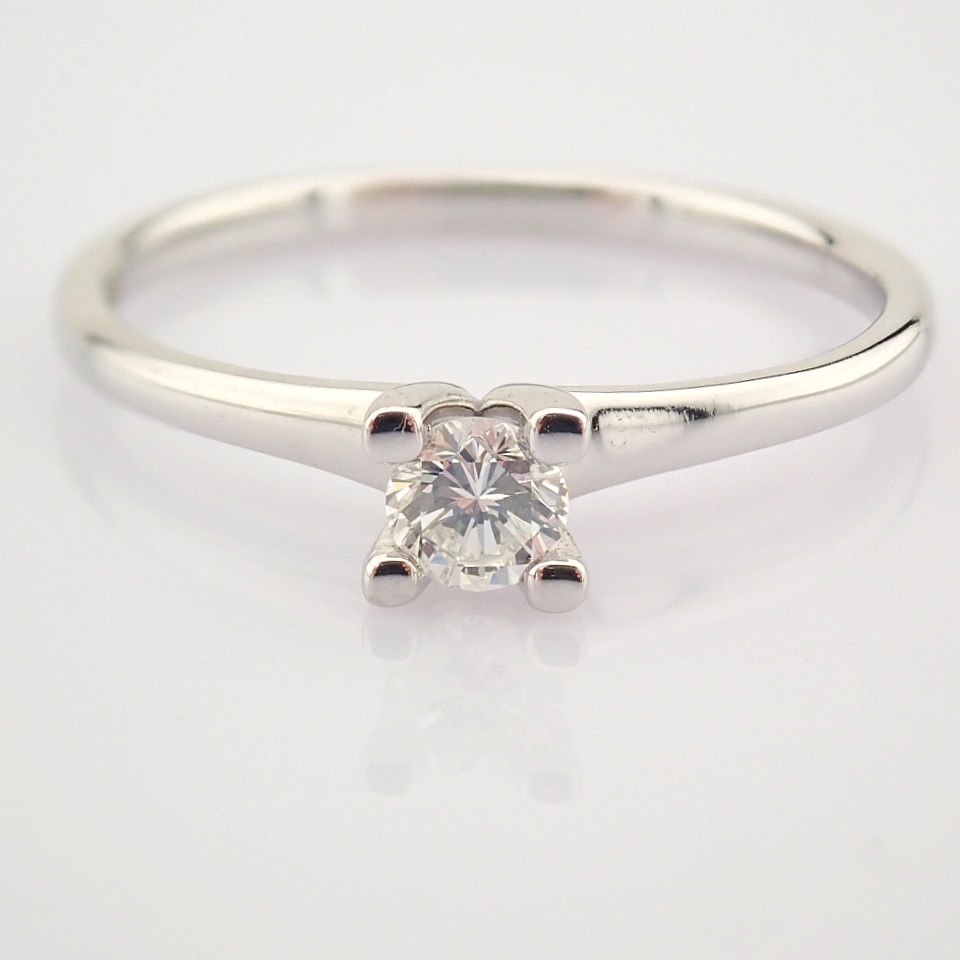 Certificated 14K White Gold Diamond Ring / Total 0.17 ct - Image 3 of 8