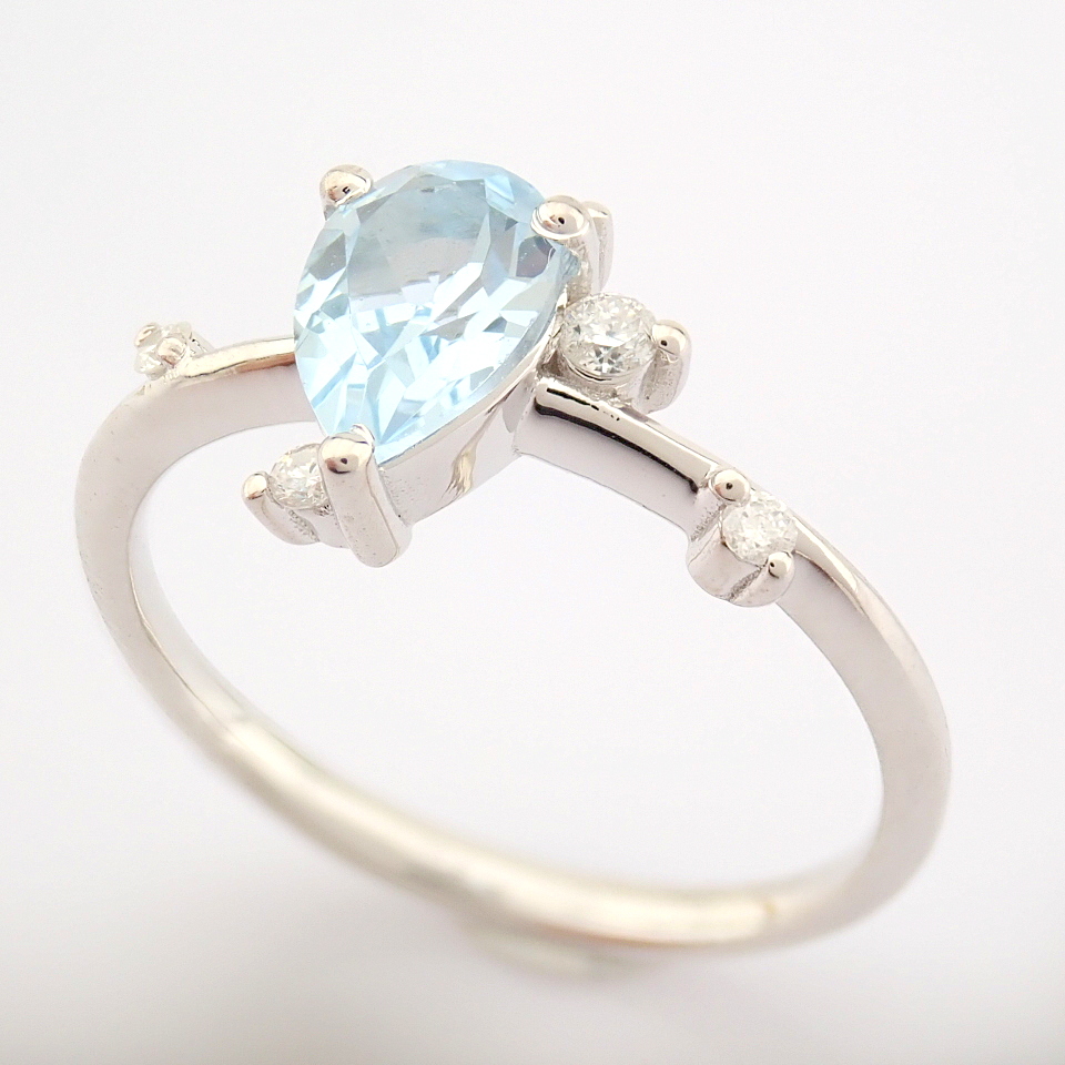 Certificated 14K White Gold Diamond & Swiss Blue Topaz Ring / Total 0.87 ct - Image 7 of 10