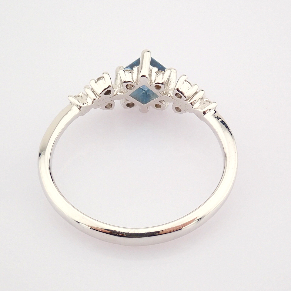 Certificated 14K White Gold Diamond & London Blue Topaz Ring / Total 0.56 ct - Image 7 of 10