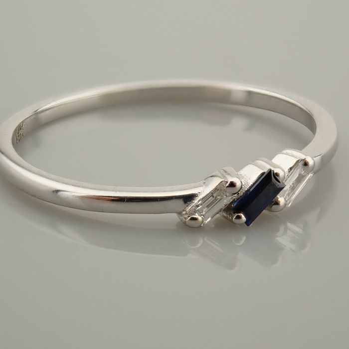Certificated 14K White Gold Diamond & Sapphire Ring / Total 0.08 ct - Image 7 of 7