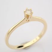 Certificated 14K Yellow Gold Diamond Solitaire Ring / Total 0.1 ct