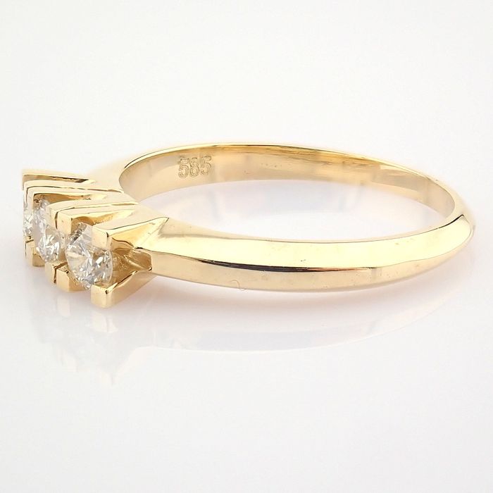 Certificated 14K Yellow Gold Diamond Ring / Total 0.41 ct - Image 4 of 8