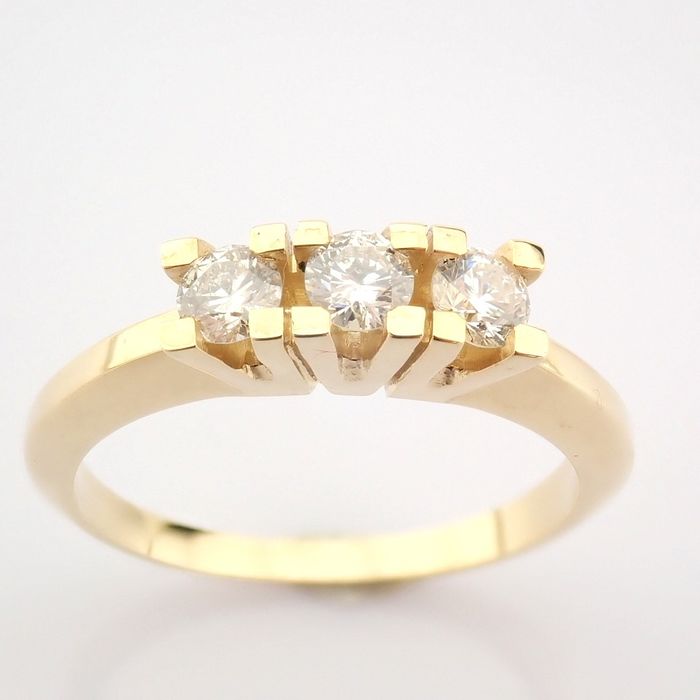 Certificated 14K Yellow Gold Diamond Ring / Total 0.41 ct - Image 3 of 8