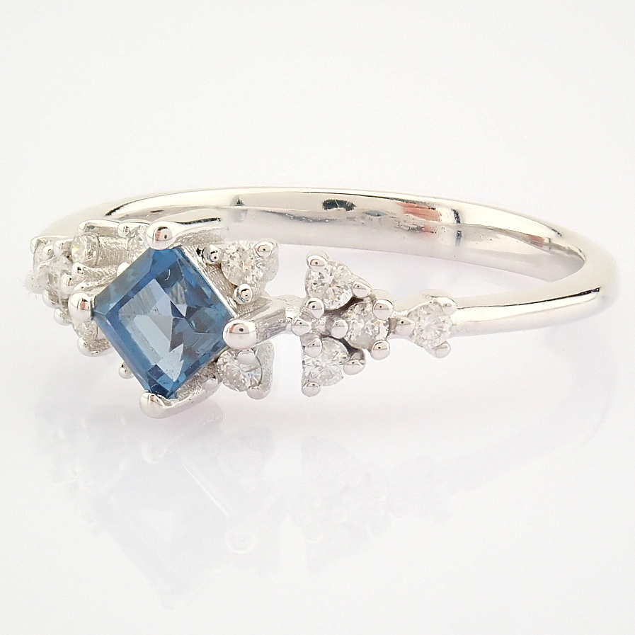 Certificated 14K White Gold Diamond & London Blue Topaz Ring / Total 0.56 ct - Image 4 of 10
