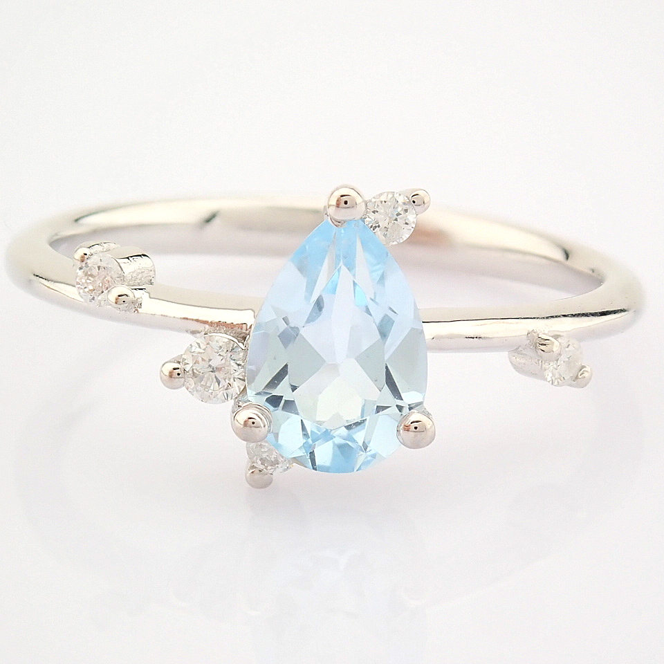 Certificated 14K White Gold Diamond & Swiss Blue Topaz Ring / Total 0.87 ct - Image 8 of 10
