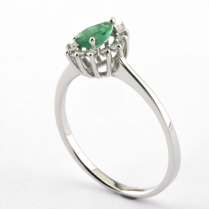 Certificated 14K White Gold Diamond & Emerald Ring / Total 0.5 ct - Image 3 of 5