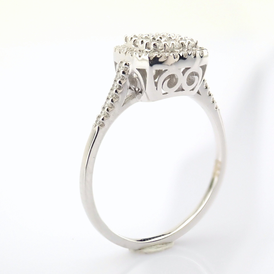 Certificated 14K White Gold Diamond Ring / Total 0.36 ct - Image 4 of 9