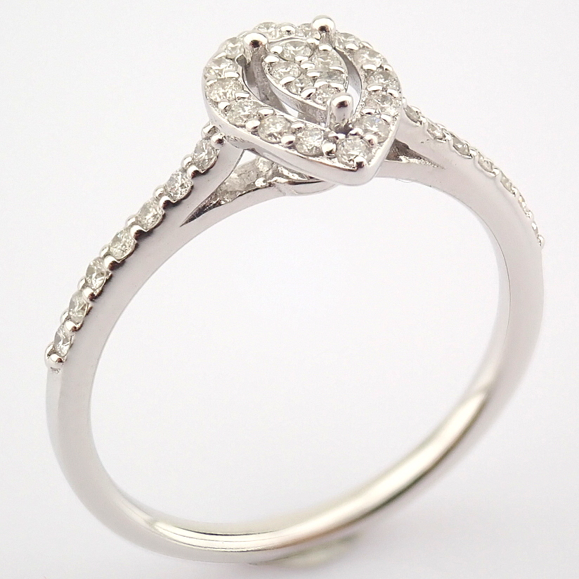 Certificated 14K White Gold Diamond Ring / Total 0.25 ct - Image 6 of 7