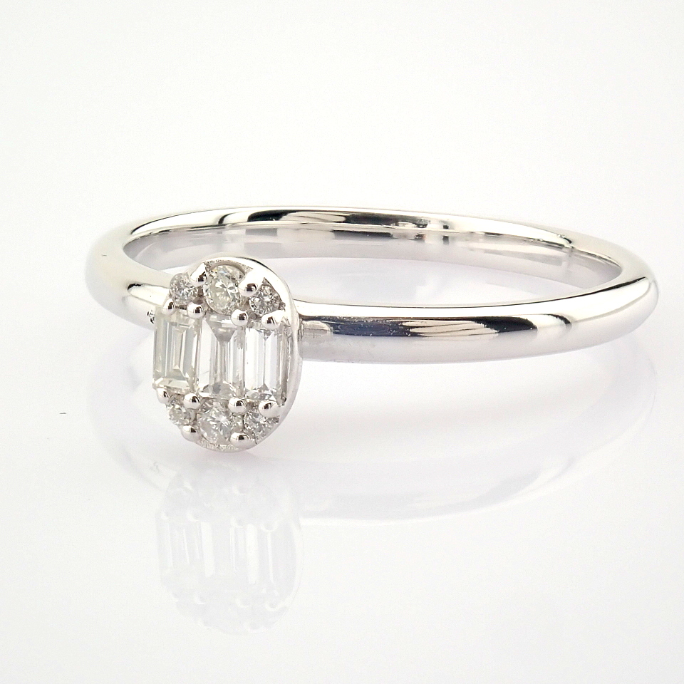 Certificated 14K White Gold Diamond Ring / Total 0.17 ct - Image 5 of 7