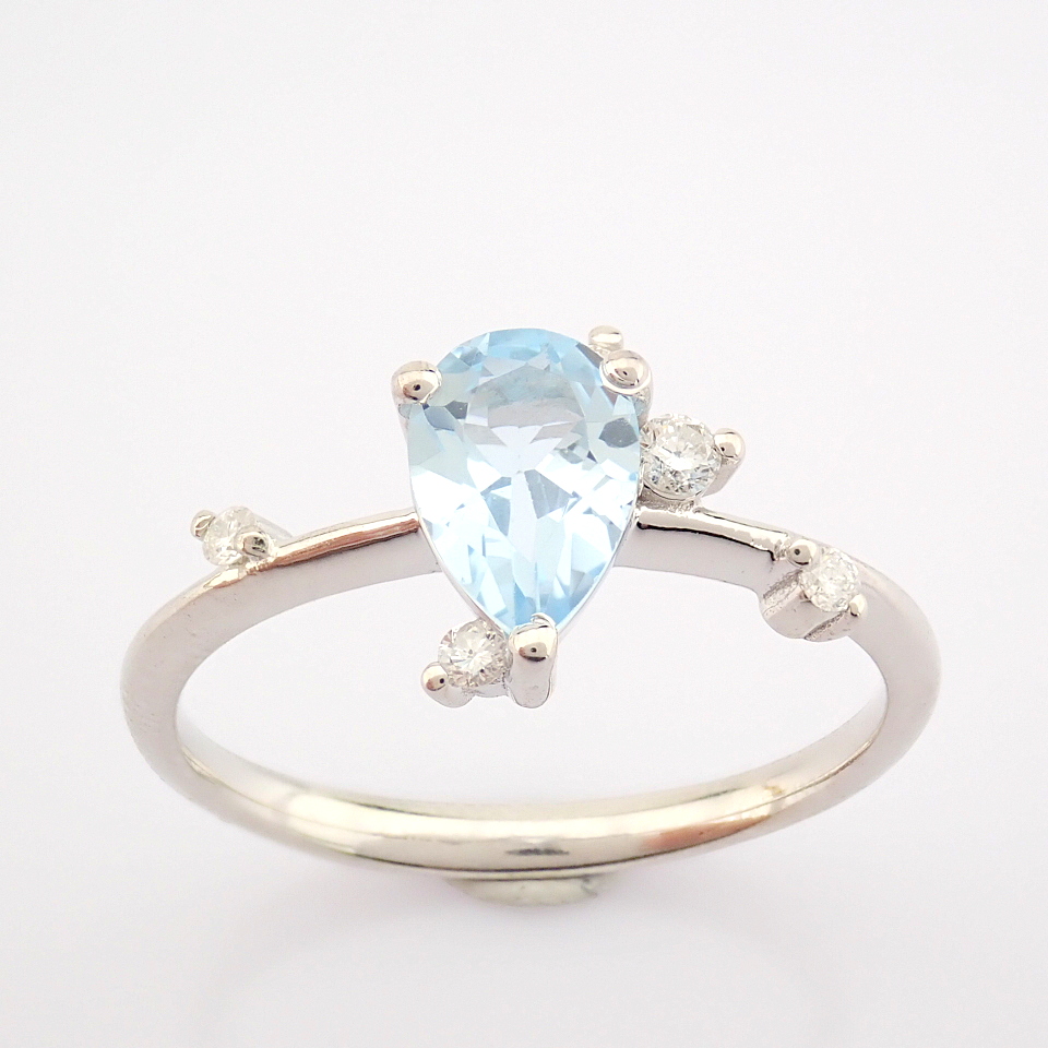 Certificated 14K White Gold Diamond & Swiss Blue Topaz Ring / Total 0.87 ct - Image 3 of 10