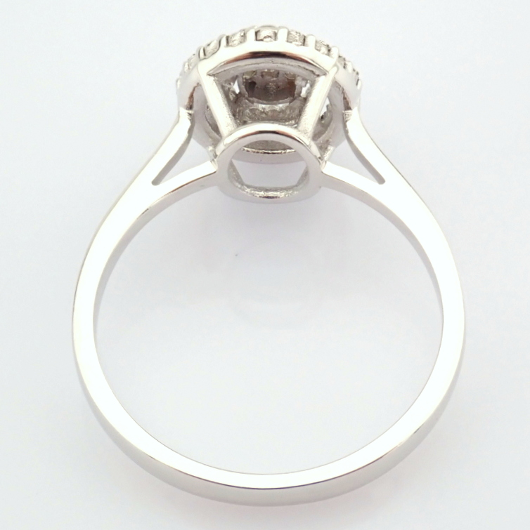 Certificated 14K White Gold Diamond Ring / Total 0.09 ct - Image 7 of 7