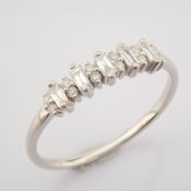 Certificated 14K White Gold Diamond Ring / Total 0.19 ct