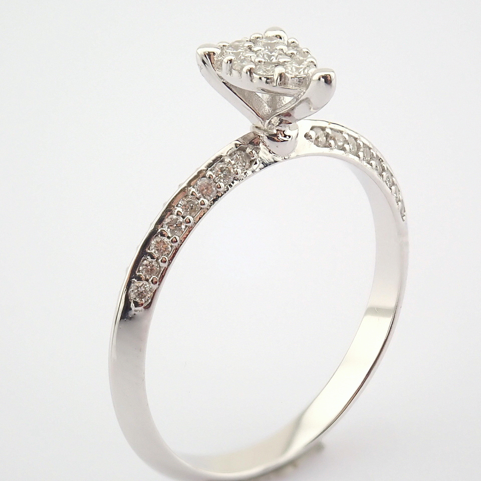 Certificated 14K White Gold Diamond Ring / Total 0.25 ct - Image 2 of 8