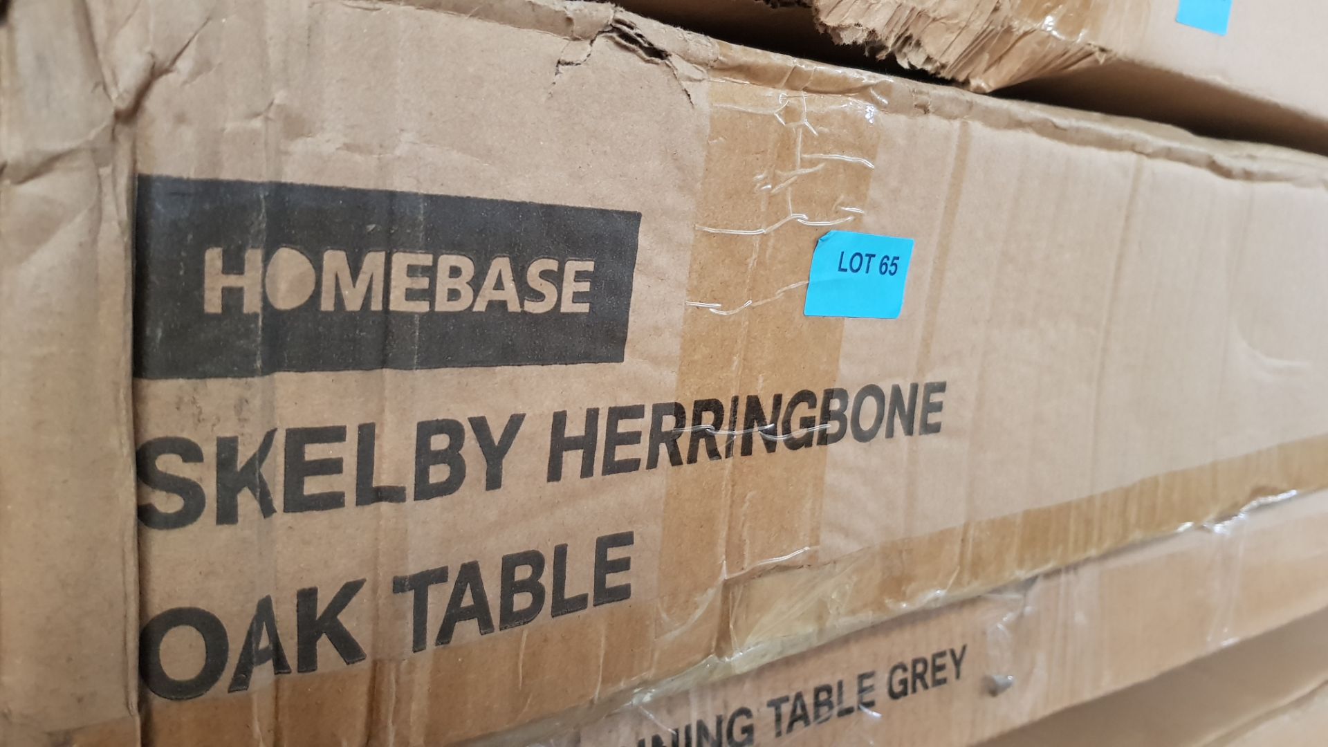 (65/Mez) RRP £250. Skelby Herringbone Oak Dining Table. Seats Up To 6 People. Classic Herringbone... - Image 4 of 4