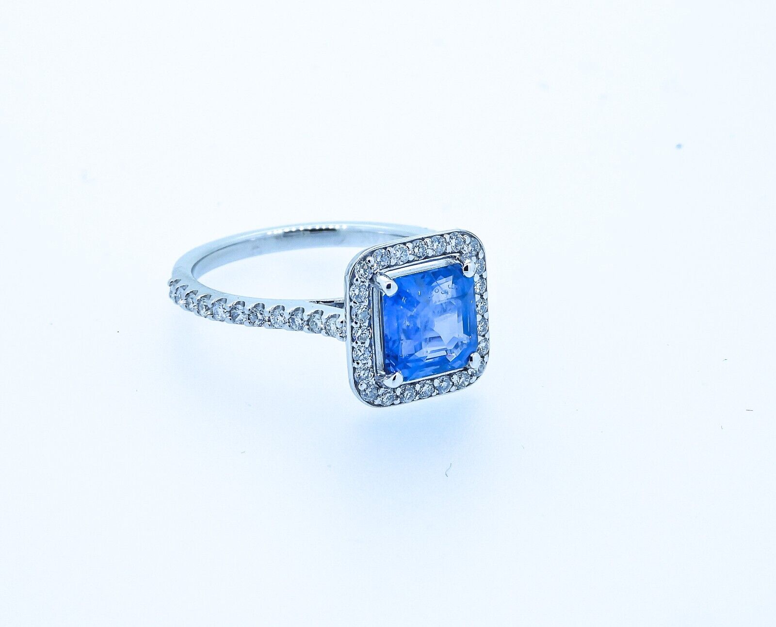 GIA Certified 2.23ct Blue Colour Change VS Untreated Sapphire & Diamonds Ring - Image 6 of 6