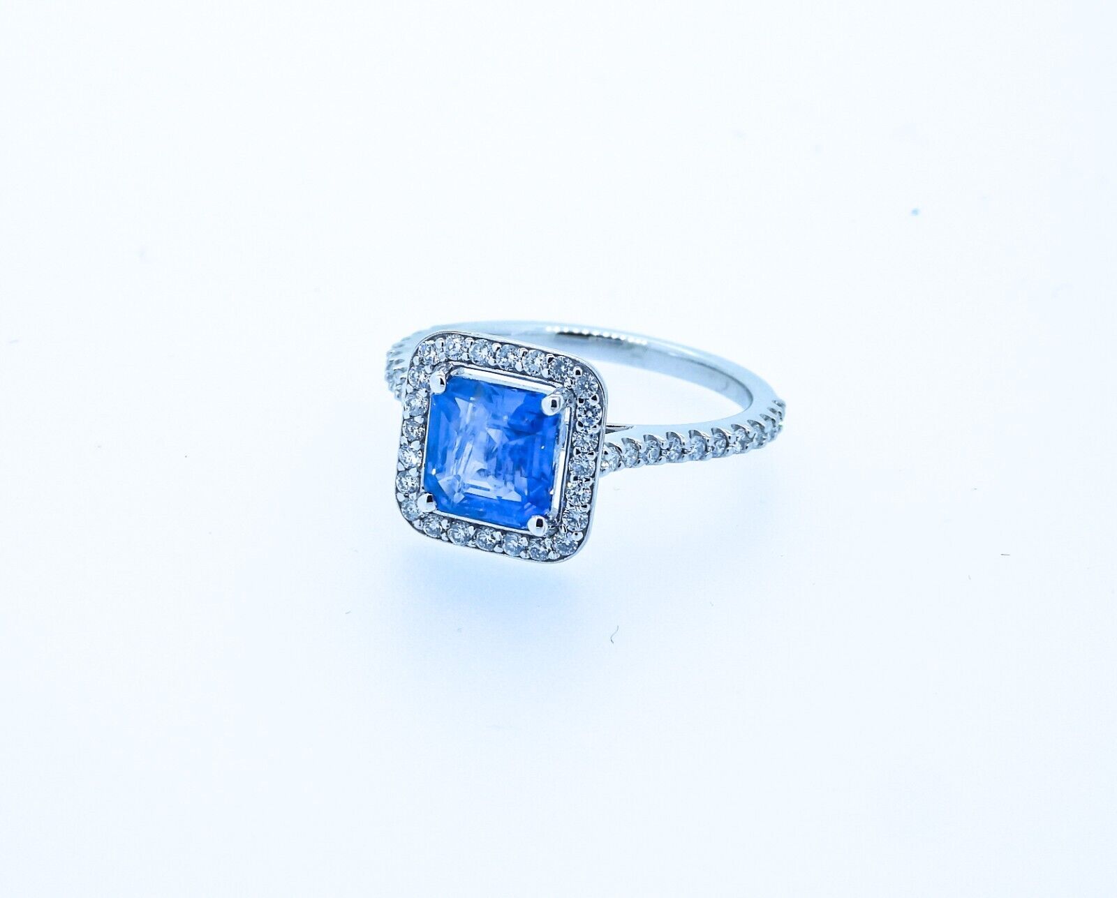 GIA Certified 2.23ct Blue Colour Change VS Untreated Sapphire & Diamonds Ring