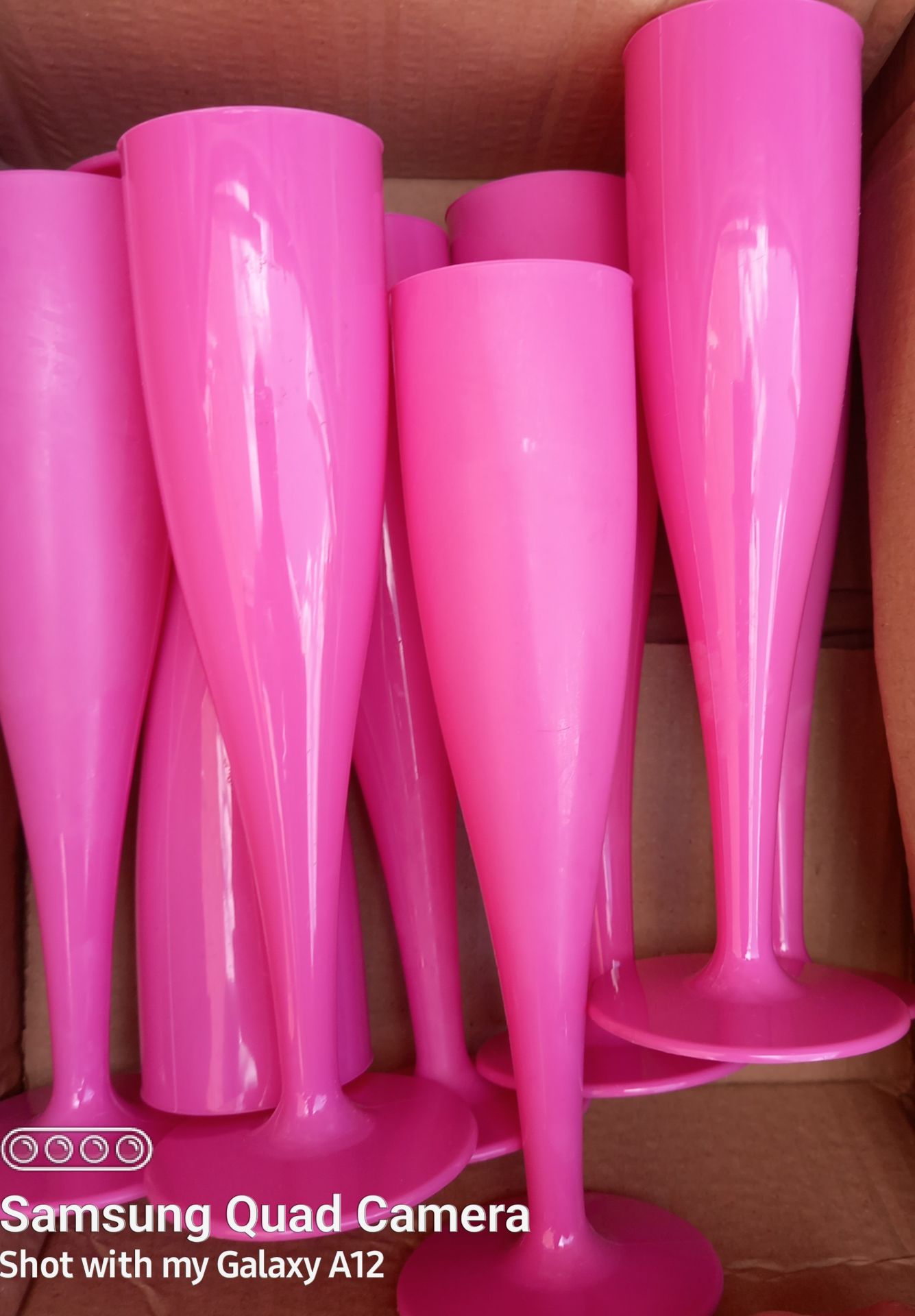 8 brand new pink plastic champagne flutes