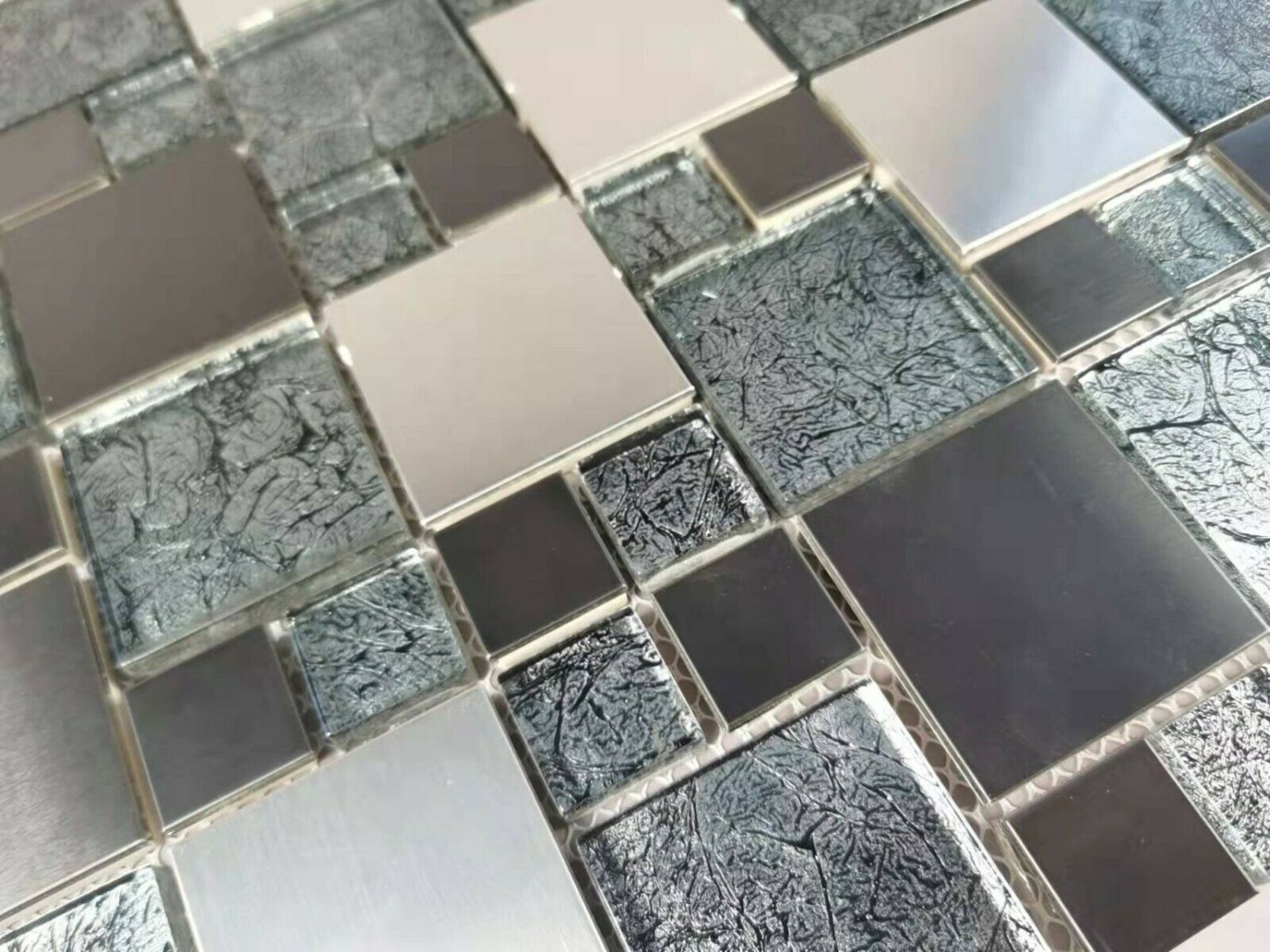 2 Square Metres - High Quality Glass/Stainless Steel Mosaic Tiles - Image 3 of 4