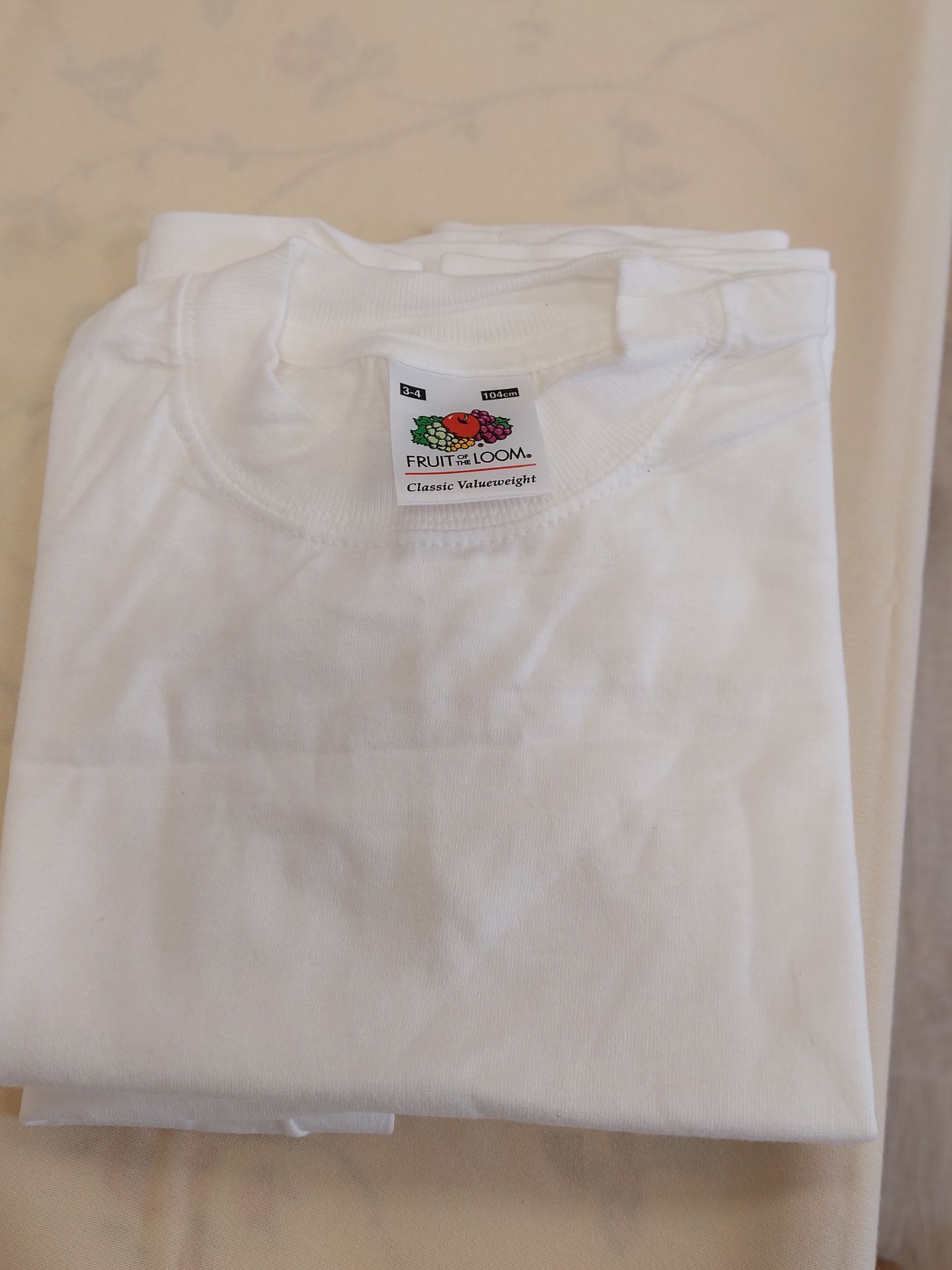 White Tee-Shirts Size 3 to 4. Pack of 6 - Image 3 of 3