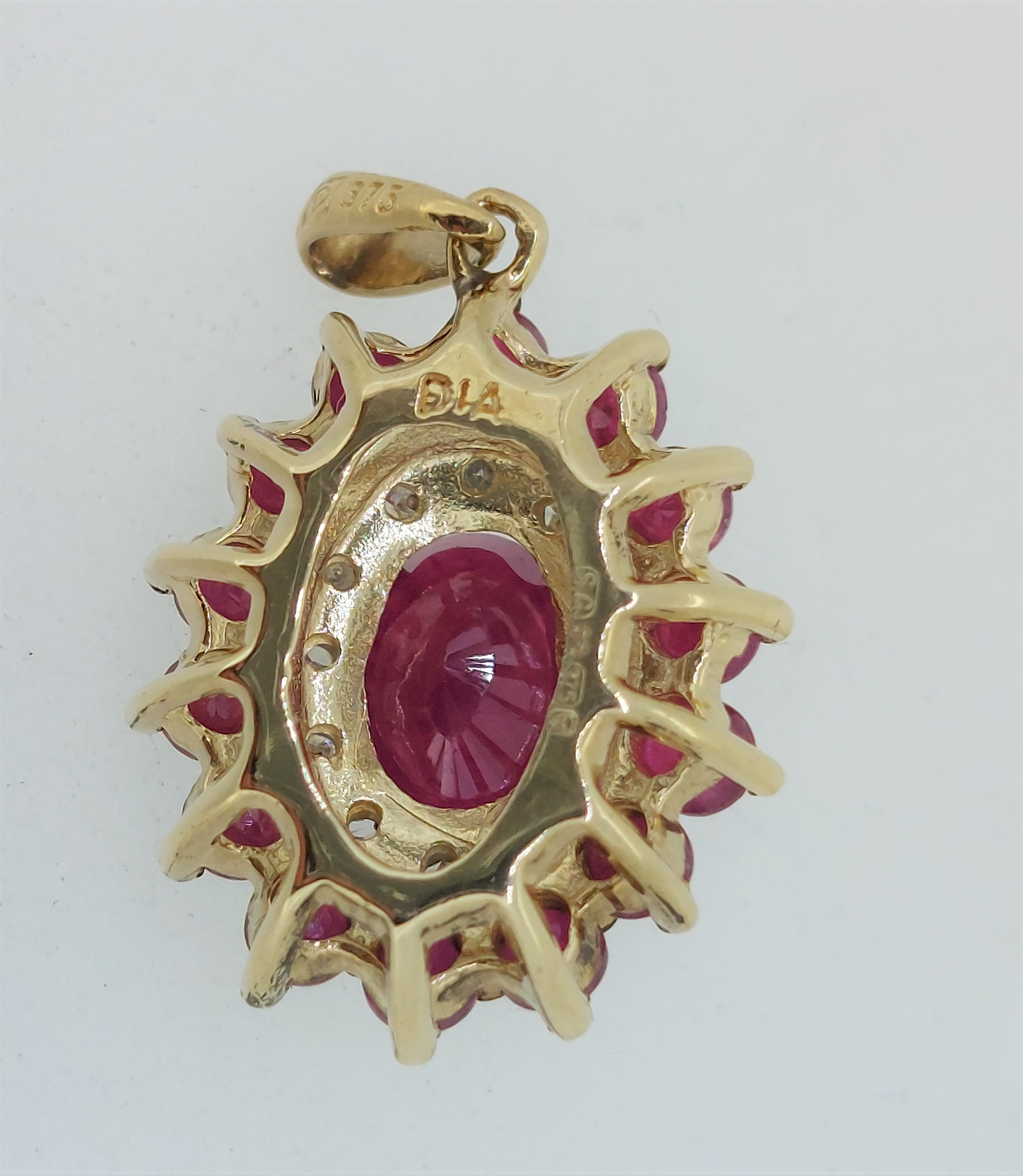 9ct (375) Yellow Gold Ruby & Diamond Cluster Pendant - Image 5 of 5