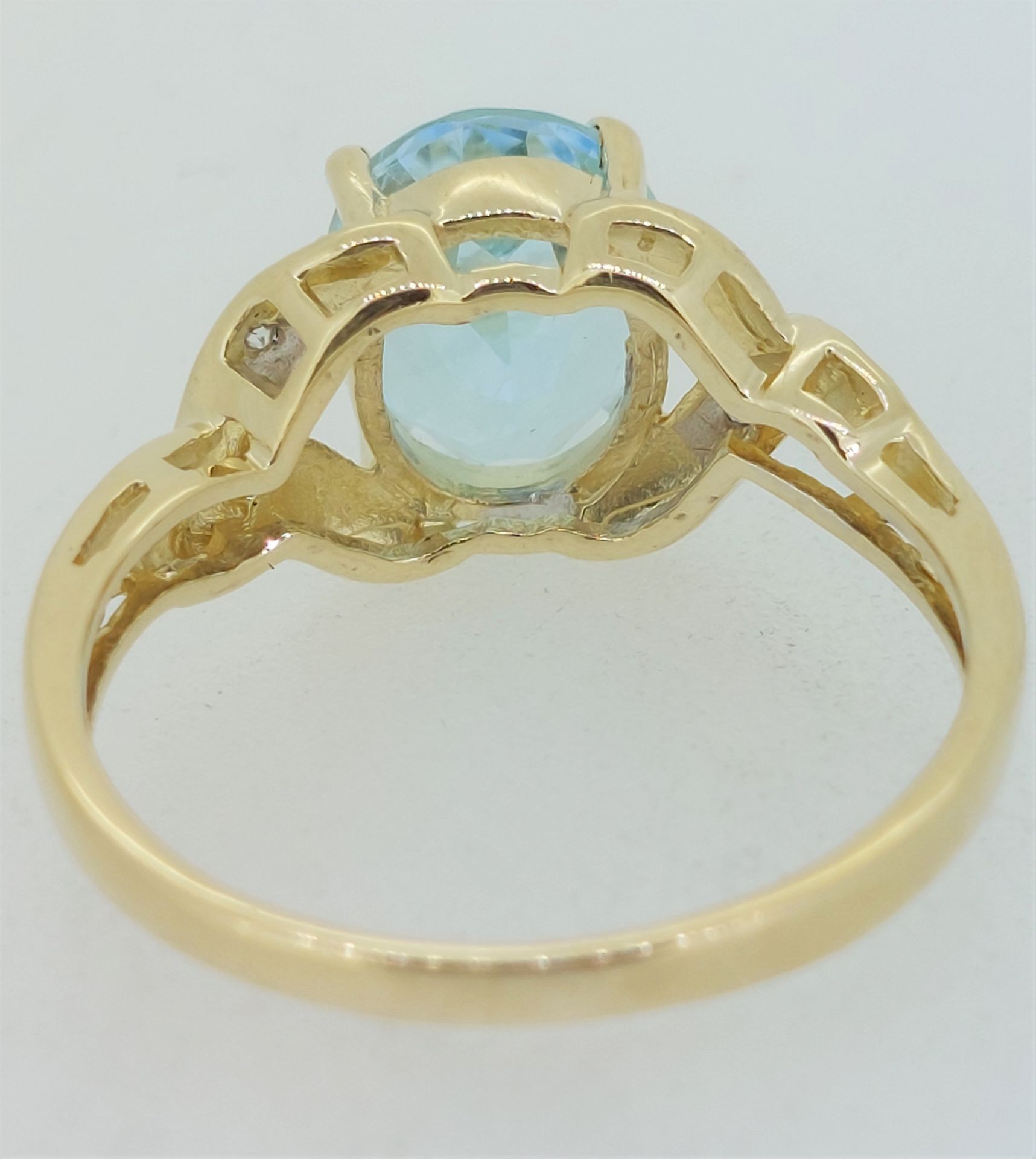 9ct Yellow Gold (375) Blue Topaz & Diamond Dress Ring - Image 6 of 9