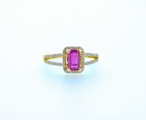 Certified 1.05 ct Untreated Pinkish / Red , Natural Ruby & Diamonds Ring