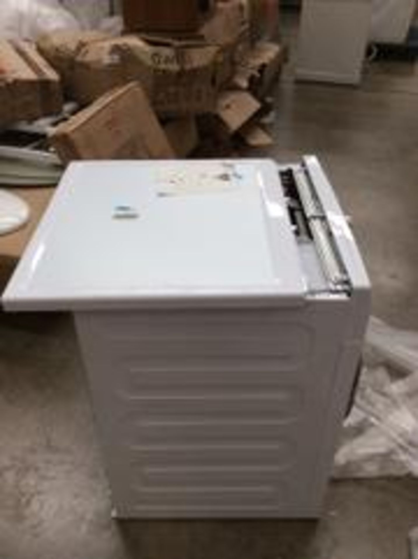 Grade B Beko B3T4911DW Freestanding Condenser Tumble Dryer, 9kg Load in White - RRP: £299 - Image 3 of 5
