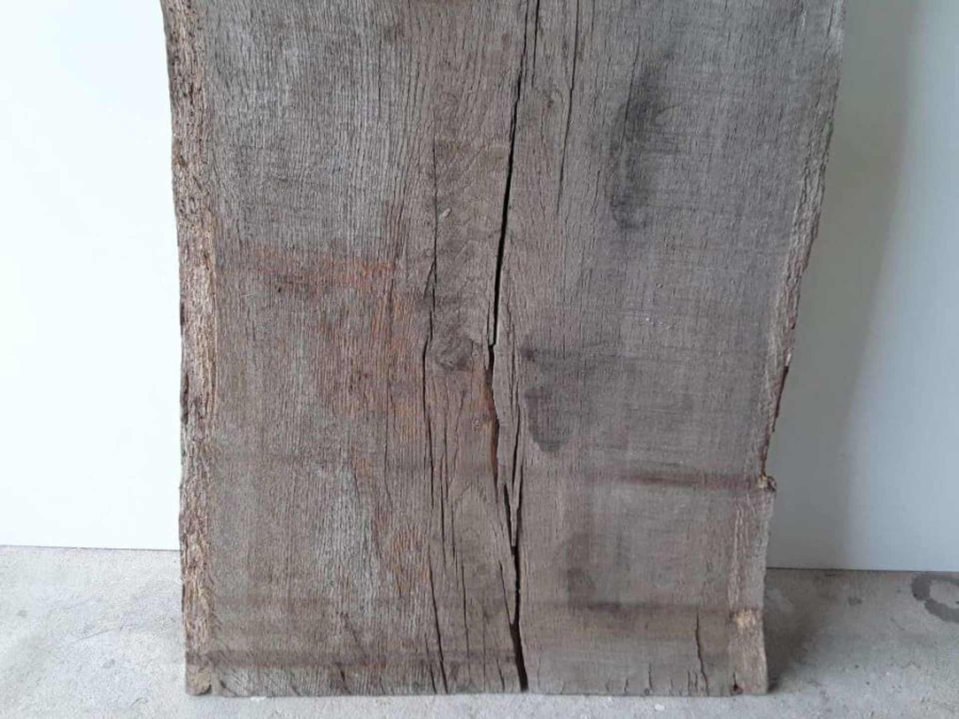 1 x Hardwood Air Dried Sawn Timber Waney Edge / Live Edge English Oak Board / Plank - Image 3 of 5