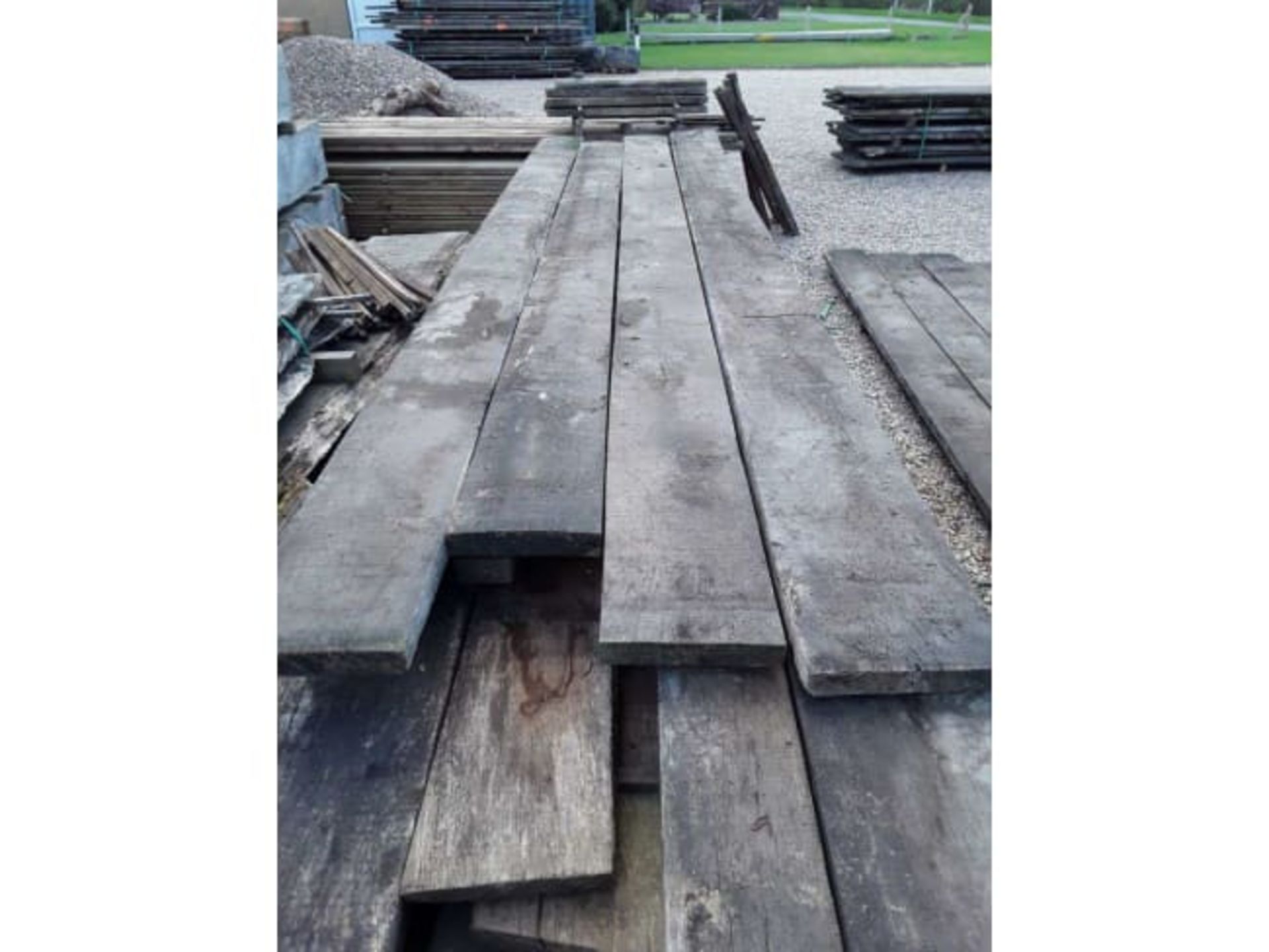 12 x Hardwood Air Dried Square Edged Timber English Oak Boards / Slabs / Planks - Image 7 of 8