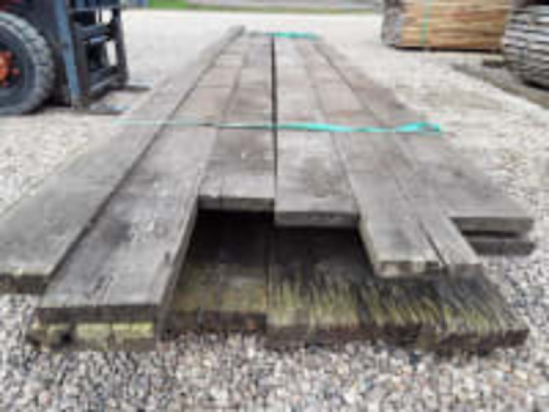 18 x Hardwood Air Dried Sawn Timber English Oak Square Edged Boards / Slabs - Image 2 of 8