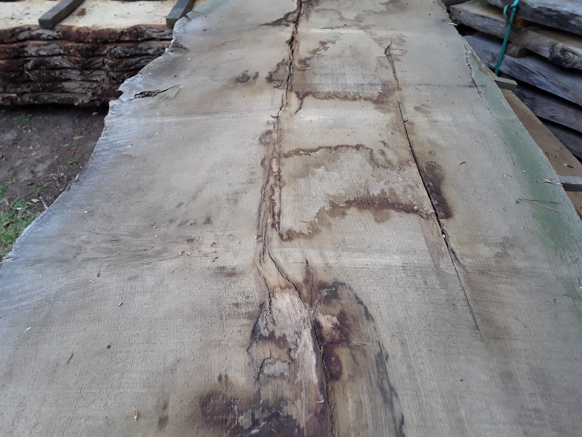 1 x Hardwood Air Dried Sawn Rustic Timber Waney Edge / Live Edge English Oak Slab / Board - Image 3 of 4