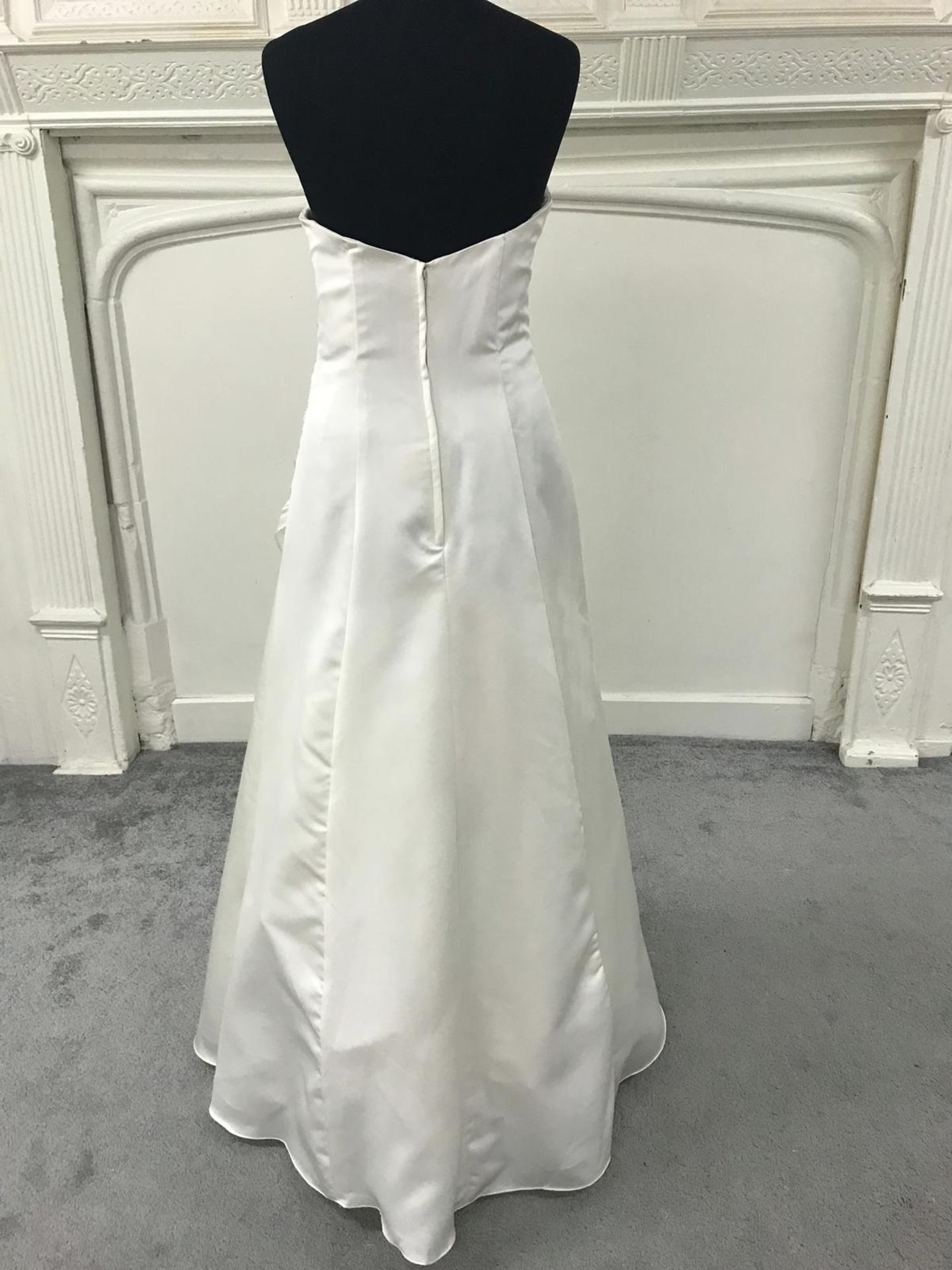 Alexia Wedding Dress Size 6 Ivory. Style 2946 - Image 5 of 5