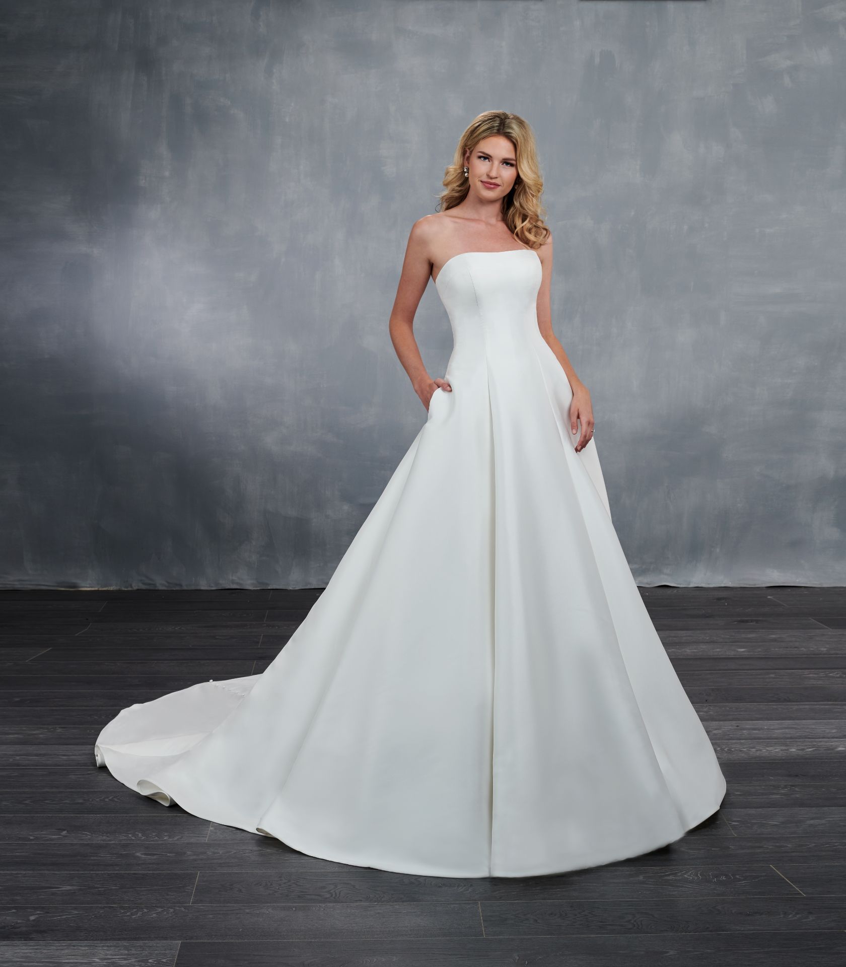 Mary's Bridal Style Number MB3051. Size 24 RRP £1395