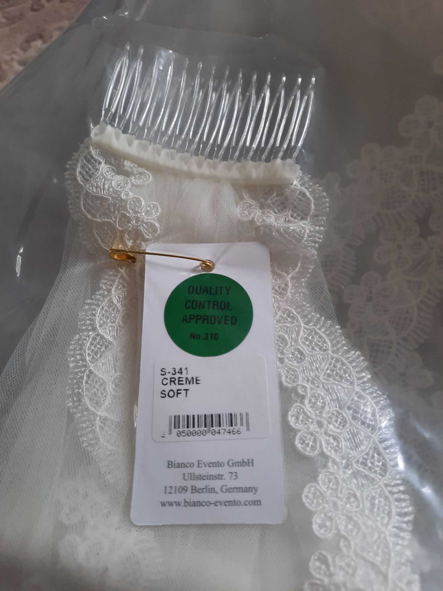 Bianco Evento Veil Style S341 - Ivory - Image 3 of 5