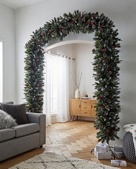 (131/6G) RRP £249.99. New Jersey Spruce 8ft Artificial Tree Arch (ZM135MP). (240x 140x 50cm) 1400... - Image 2 of 3