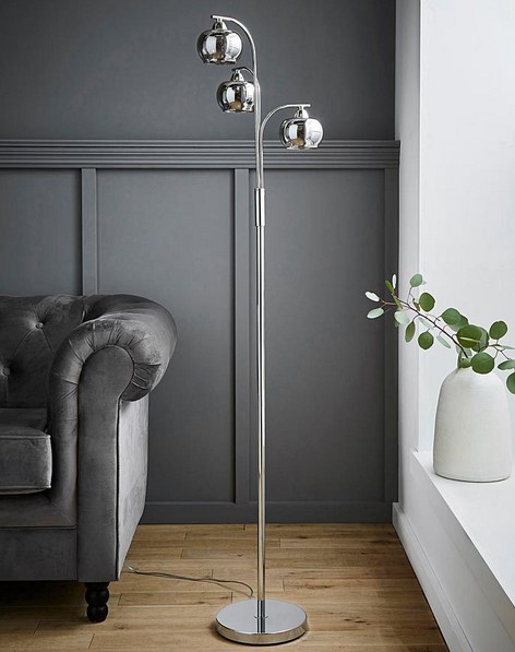 (139/7J) Lot RRP £191. 4x Items. 1x Smoked Glass Floor Lamp RRP £84 (GG4367/01). 2x New England... - Image 6 of 7